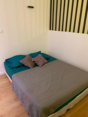 Maison colonnes 4 personnes